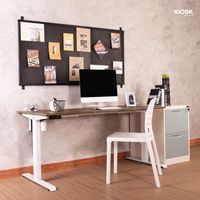 Electric Adjustable Desk with Acasia Wood Top and Socket 160 cm.